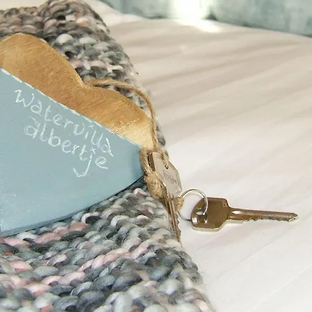 Watervilla-albertje Bed & Breakfast